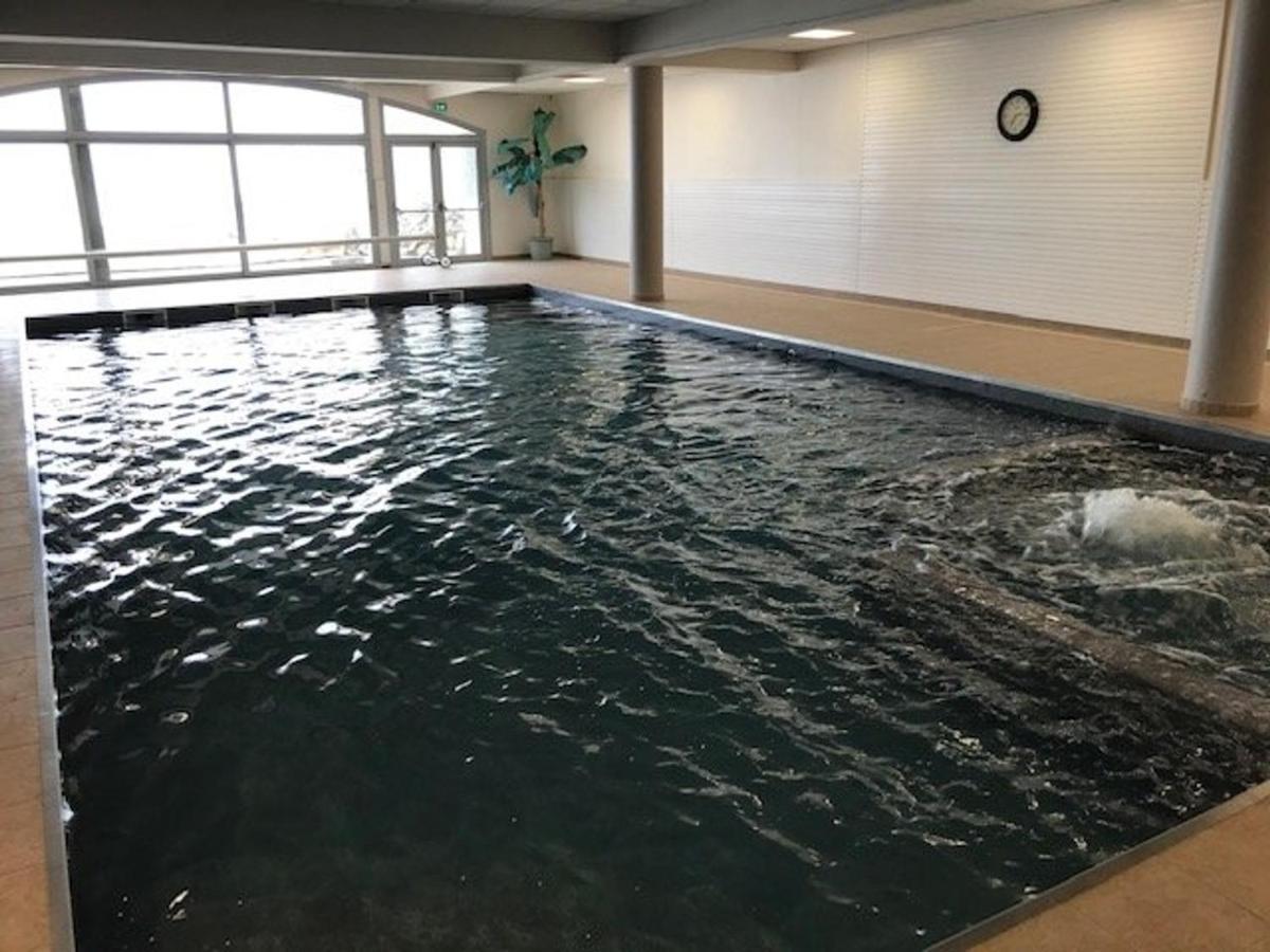 Appartement T2 Pour 4 Pers. Avec Terrasse, Piscine Couverte Et Salle De Fitness, Proche Des Pistes - Fr-1-404-199 ラ・モンジー エクステリア 写真